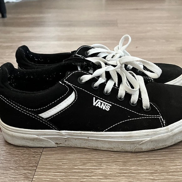 Vans black canvas shoes women’s size 8.5 - Picture 2 of 3